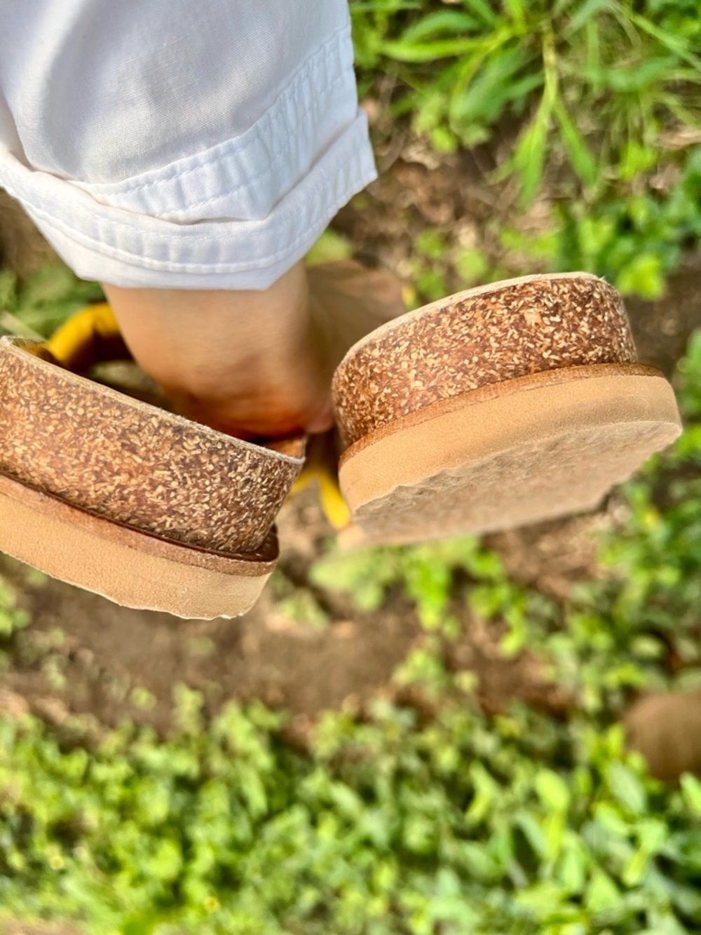 NWOB Vince Camuto Mustard Yellow Quilted Puffer Wedge Cork Slides Sandals 9-1/2 - Picture 10 of 16
